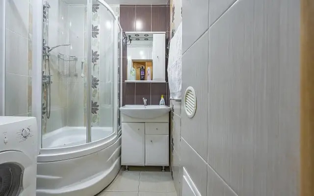 Top House на Ошарской 98