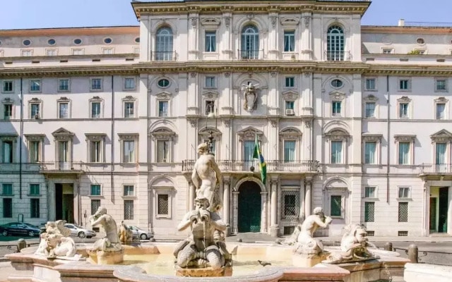 Bernini Apartment