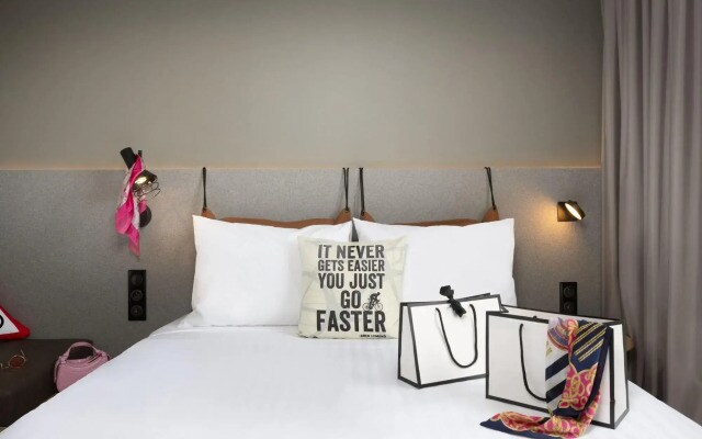 Moxy Paris Clamart
