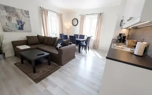 Townhouse Apartments