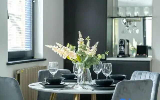 Gorgeous XL Flat, close to Elephant and Castle