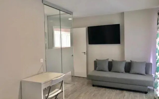 Plaza 5 Carabanchel Apartment