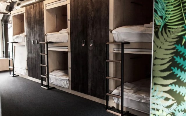 Botanist Hostel