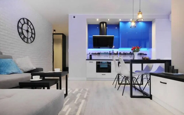 P&O Apartments Solec 13 with AC