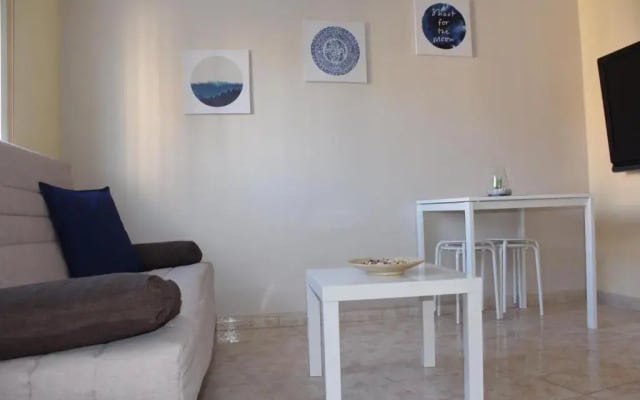 Nice and New Studio with balcony close to the city