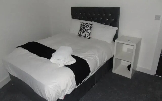 Captivating 1-bedroom Apartment in Bolton