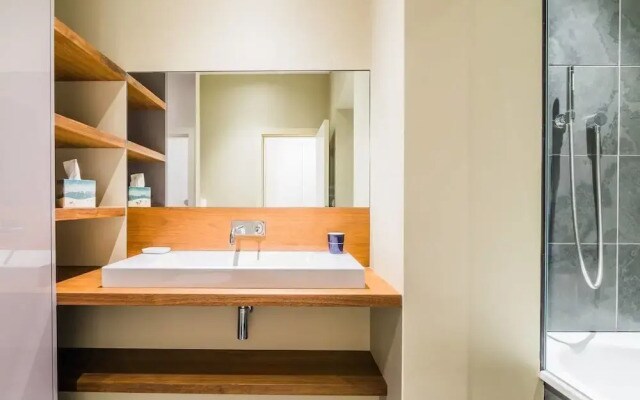 Luxury 3BR Home in Heart of Paddington, 6 Guests