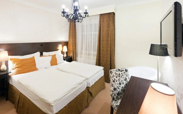 Pytloun Design Self Check-in Hotel