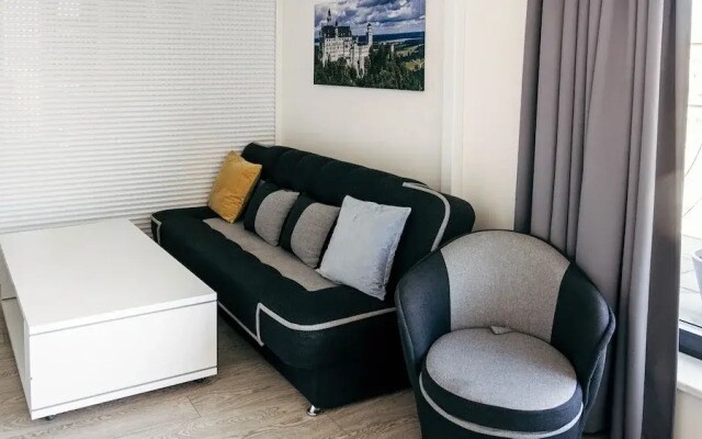 Cozy Apartment with Big Terrace - Karlín