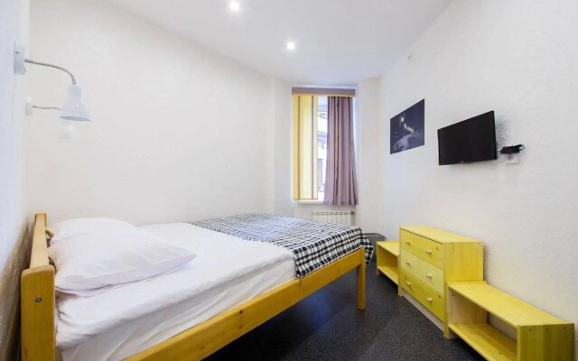 EightRays Hostel