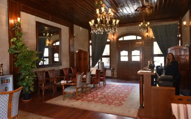Augustus Boutique Hotel