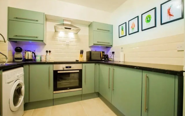 Wimbledon 2 bed 2 Bath Apartment