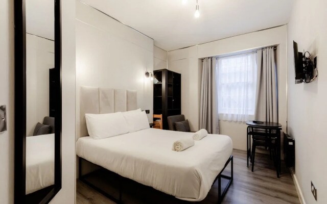 Britannia Hyde Park Hotel By PLI