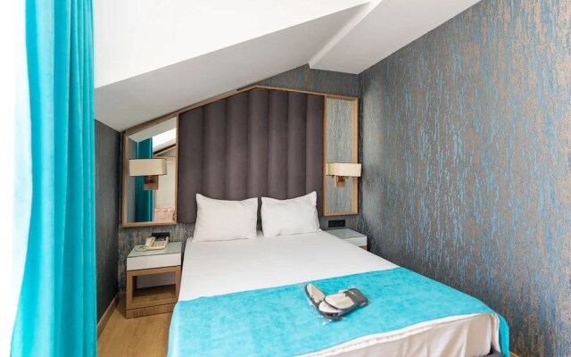 Black Palace Hotel