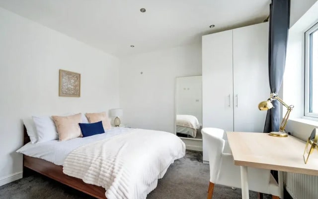 2 Bedroom flat in Putney by the river
