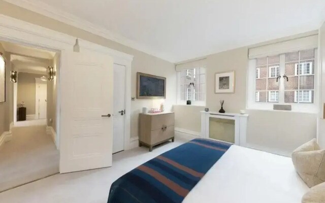Chelsea Manor Apartment Retreat With 2 Bedrooms