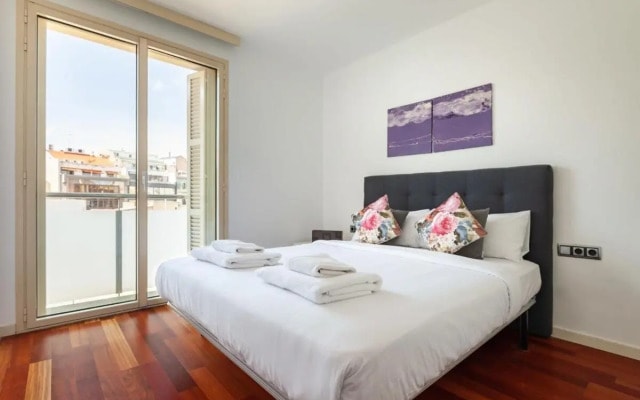 Plaça Catalunya Luxurious 2bedroom with balcony