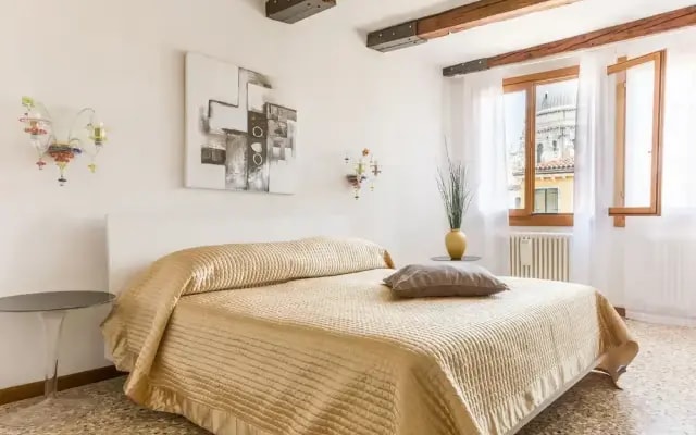 Dorsoduro Charme Apartments by Wonderful Italy