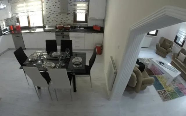 Villa Redstone