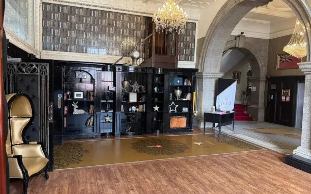 White Star Line Hotel
