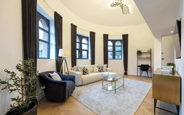 Luxury Church Conversion in Hale - Sleeps 4