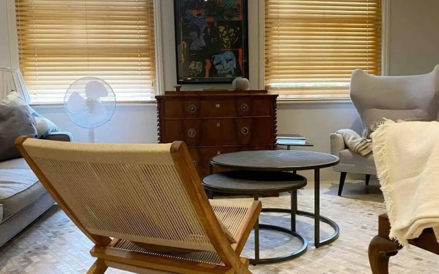 Modern Central 3-brs House With 3 Bths 2 Hottube