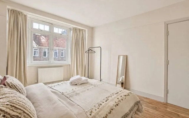 Wembley Garden Retreat 4BR Sleeps 7 Near Station