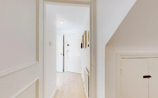 1 Bedroom Superior Apartment in Maida Vale