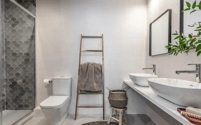 Boma - 2 Bedrooms and Terrace in Recoletos