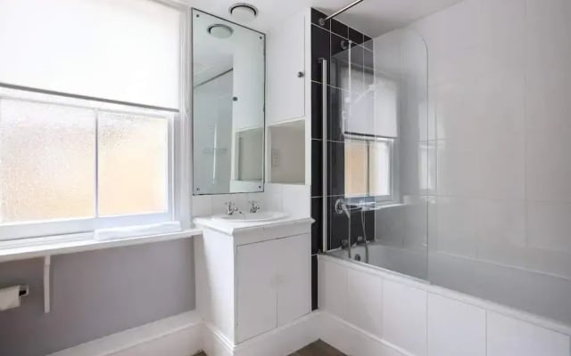The Fulham Hideout - Modish 2bdr Flat With Patio