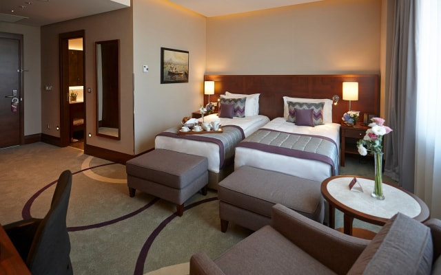 Crowne Plaza Istanbul - Oryapark by IHG