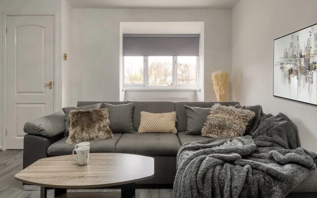 Lovely 3-bed Cosy House in Greater Manchester