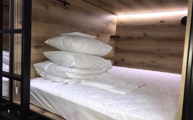 Kapsulnyij Hotel Tajm Slip