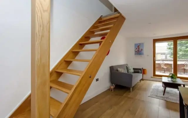 Spacious 3 Bedroom Apartment With Large Balcony