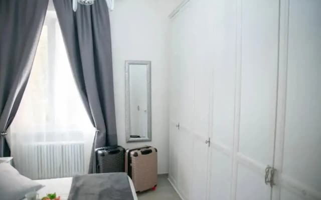 Central Luxury Apartment