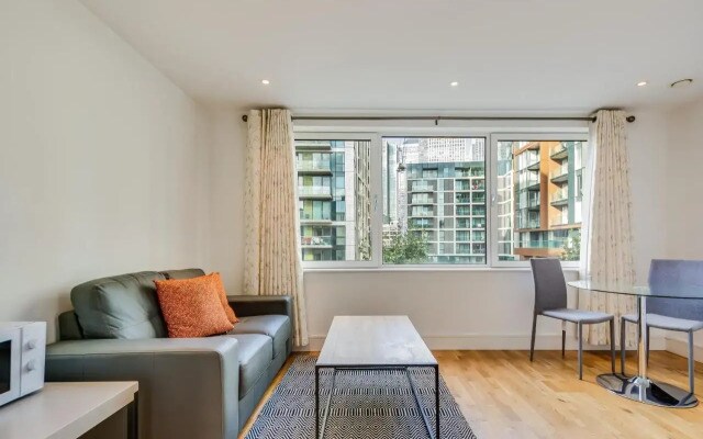 Indescon Square At Canary Wharf By Mysquare (Studio)