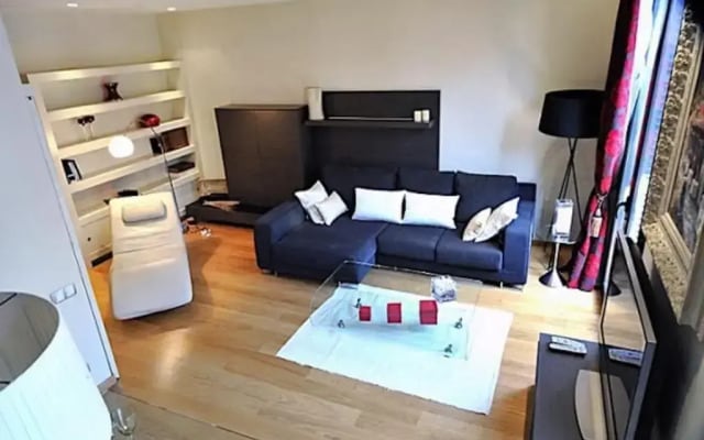 1208 - Exclusive Design Apartment