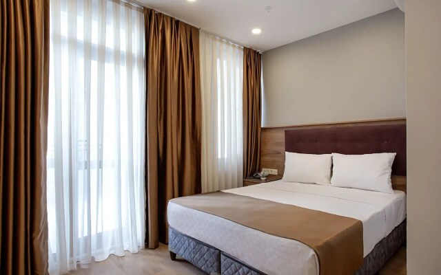 West Palace Hotel
