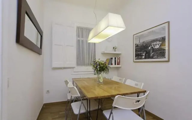 Barcelona4nights Muntaner