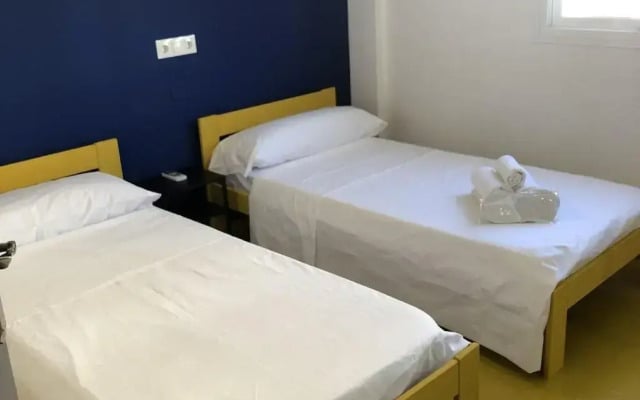 Click & Room