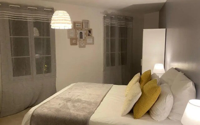 Cosy By DREAM APARTMENTS