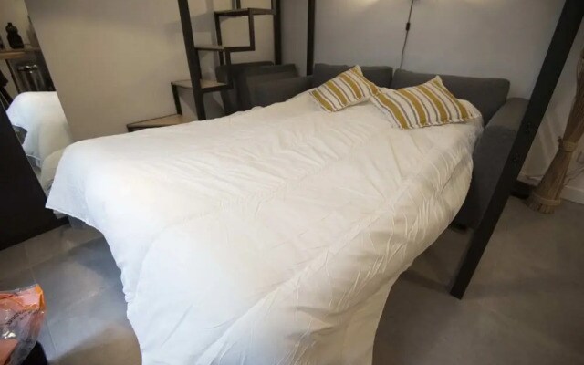 Charming Apartment Near Montmartre