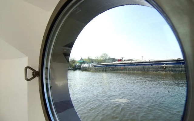 Eco HouseBoat