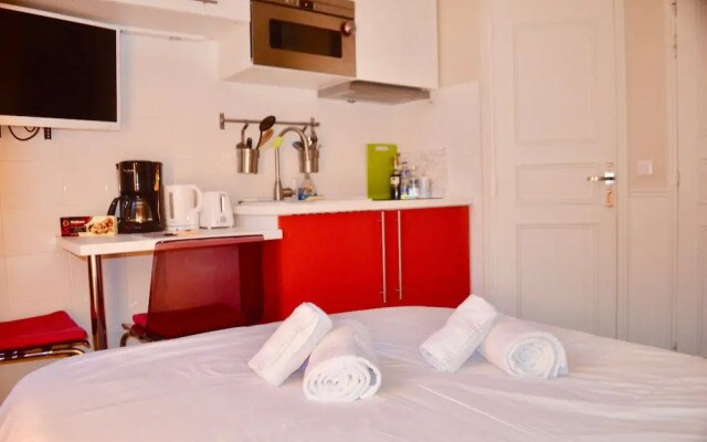 Studio In Centre Of Marais