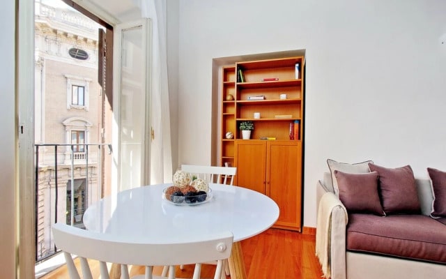 Rent In Rome - Appartamento Santa Maria