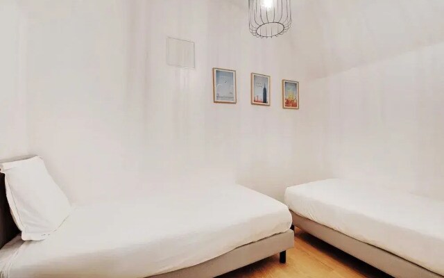 Elegant Apartment - 2bd/6p - Hotel de Ville