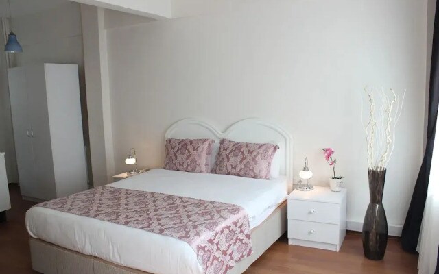 Barefoot Hotel
