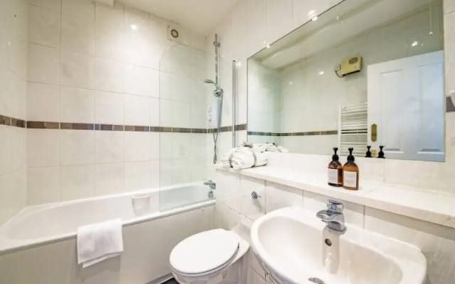 Immaculate 2 Bedroom Apartment in Central London