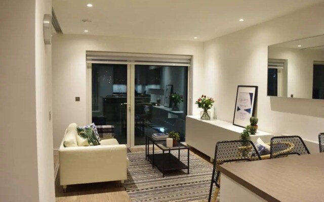 Luxury Studio Flat In Hammersmith