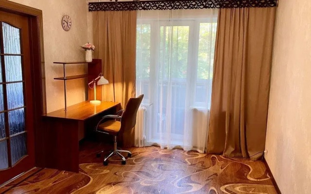 Home Hotel (Хоум Отель) на Обручева 18